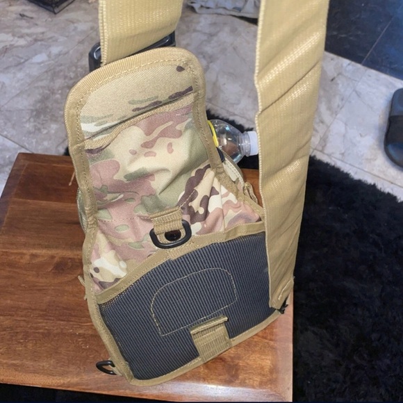 Tactical Sling Shoulder Bag Tote✅✅⭐️⭐️ - Picture 11 of 11